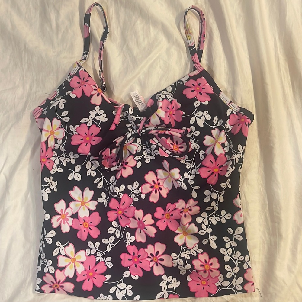 Victoria Secrets great condition 3 piece swimsuit